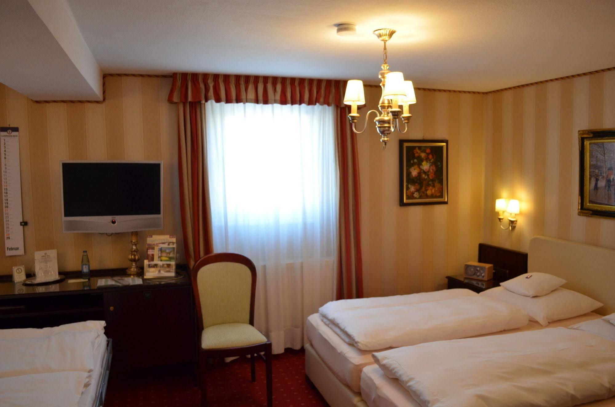 Brauereigasthof Landwehr-braeu 3*